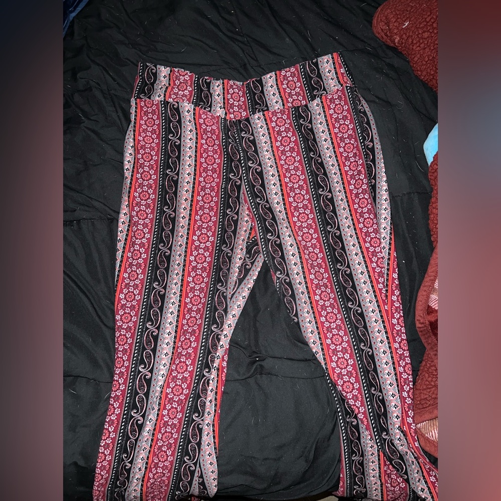 Detailed Flare Leggings